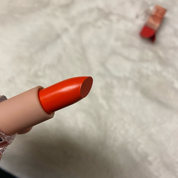 Bundle of 2 NEW KKW beauty Creme Lipstick Hot sauce red orange color - Picture 6 of 9